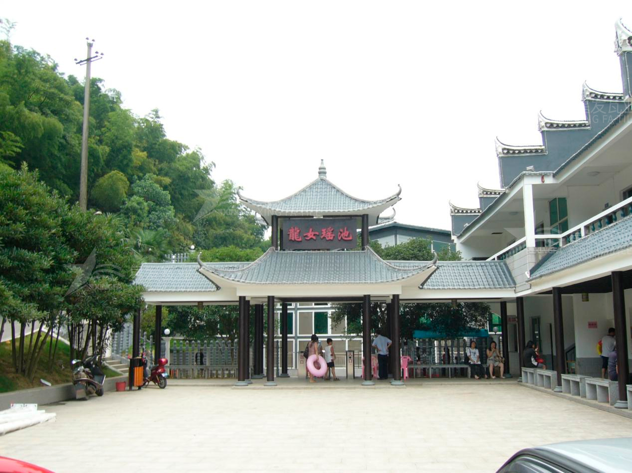 屋頂材料合成樹脂瓦和不銹鋼瓦哪個好？選擇很重要！